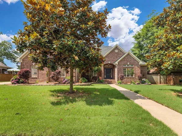 5118 Maui Ave, Benton, AR 72019