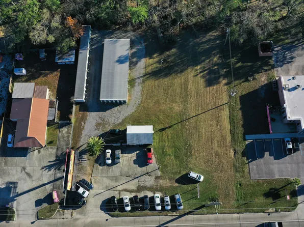 1014 Highway 90, Waveland, MS 39576