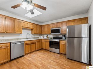 2660 Seaton Ave, Fremont, NE 68025