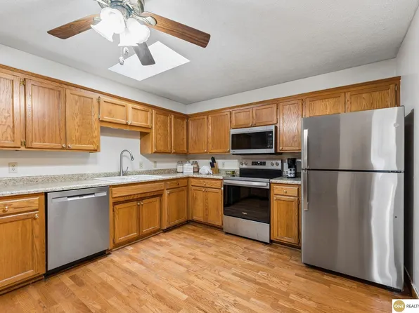 2660 Seaton Ave, Fremont, NE 68025