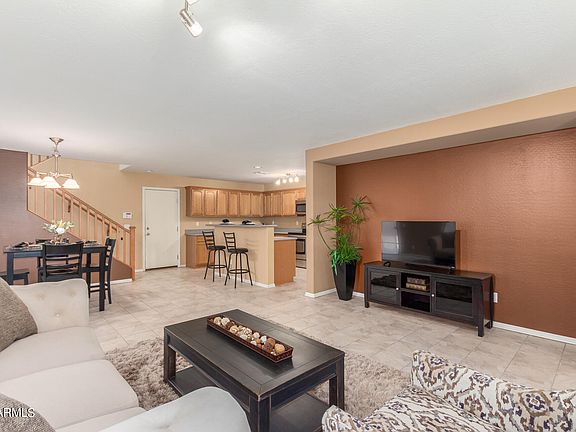 5th image of 1055 S CHESHIRE Lane