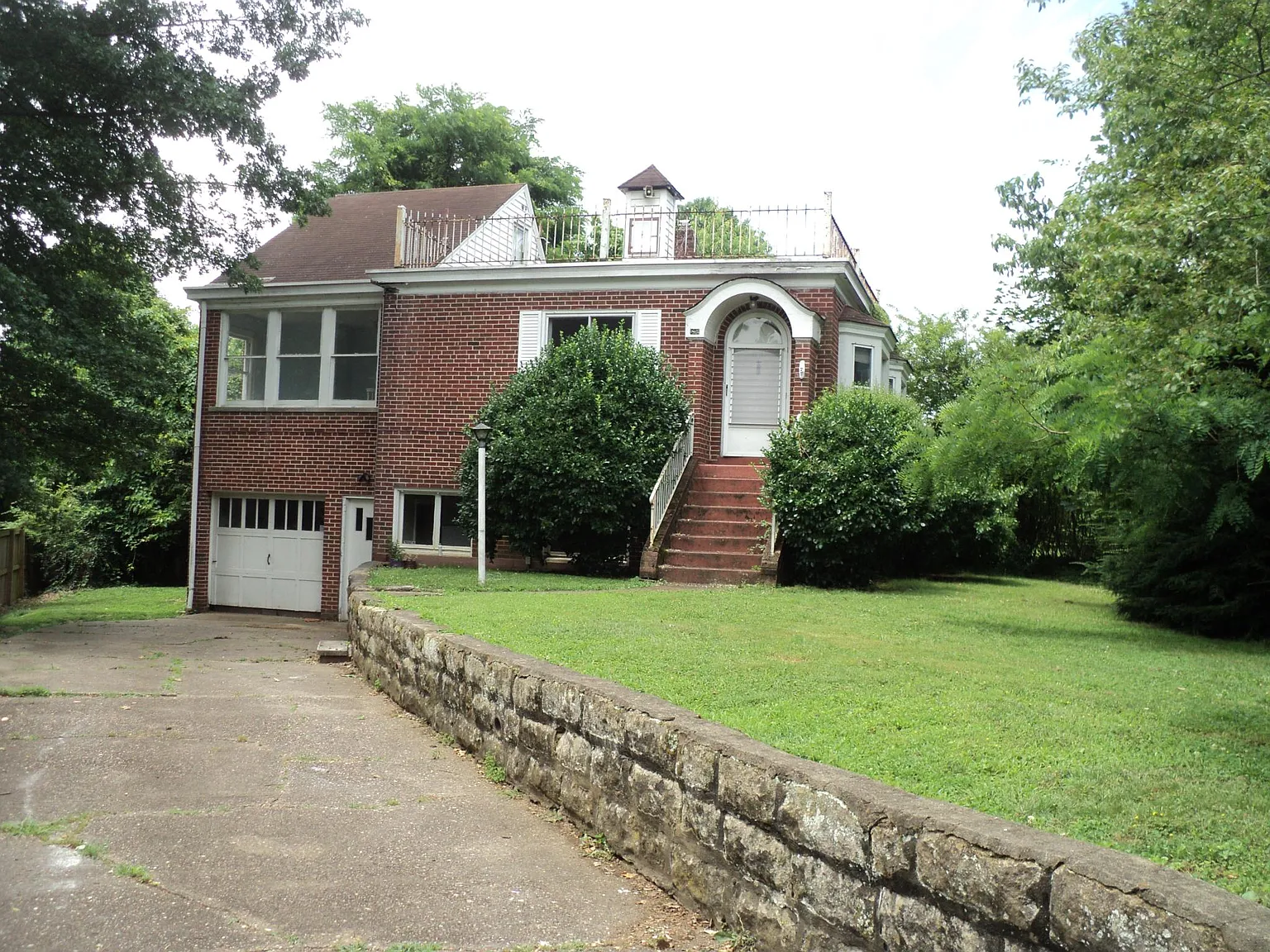 1901 Enslow Ave photo 1