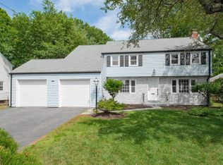 12 Hartwell Rd, West Hartford, CT 06117