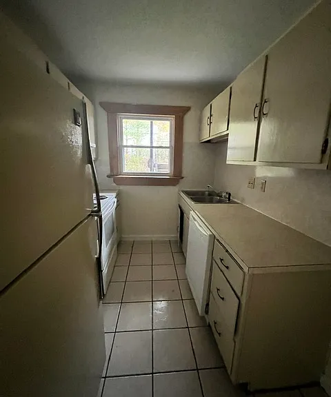 401 Fairfax St #3 — Photo 4