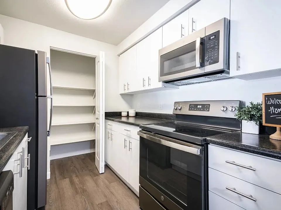 Edgewater Apartments
