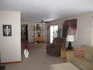 5th image of 410 Dangerfield Dr