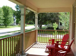 324 W Walworth St, Elkhorn, WI 53121
