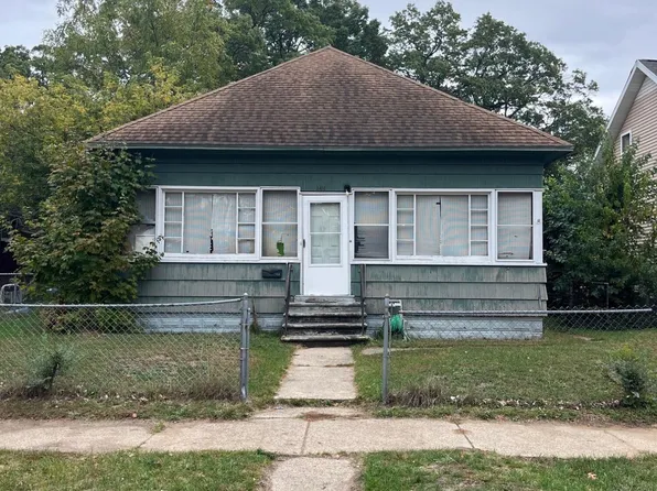 2416 Maffett St, Muskegon Heights, MI 49444