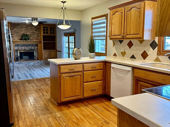 4th image of 900 Cody Cir