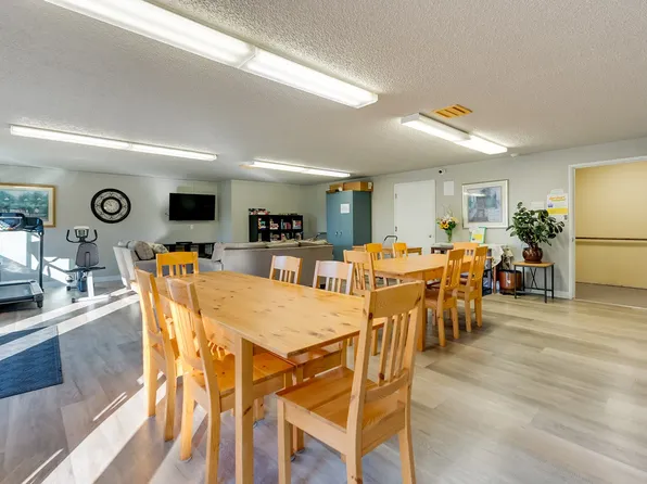 Kirkland Plaza, 320 6th Ave, Kirkland, WA 98033