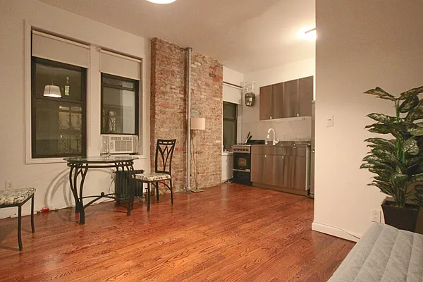 Rented by Keller Williams NYC | media 8
