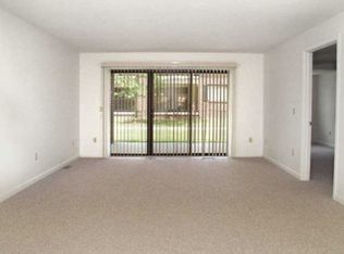 126 Brittany Ln, Pittsford, NY 14534