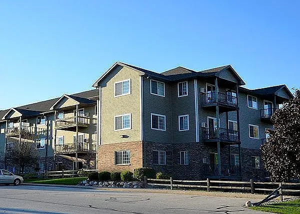 3400 Yorkshire Ln — Photo 7