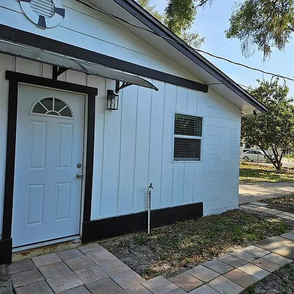 345 N Thompson Rd #B — Photo 1