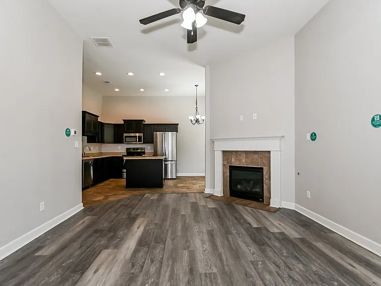 1405 Switzer Cv — Photo 5