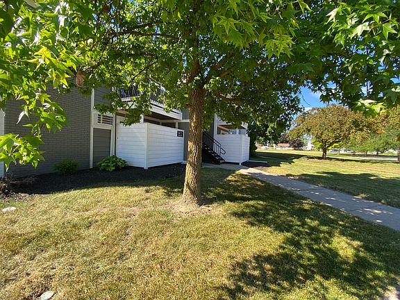 5th image of 2450 S Earl Ave APT 9