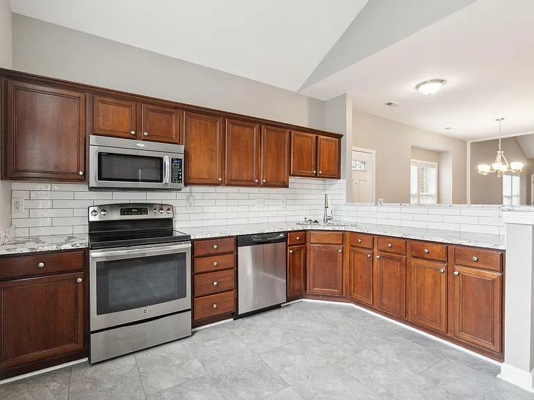 4218 Amherst Villa Ct — Photo 2