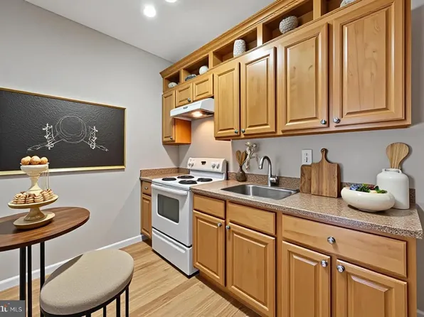 1226 W Westmoreland St, Philadelphia, PA 19140