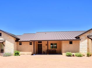 127 Robert E Lee, Hunt, TX 78024