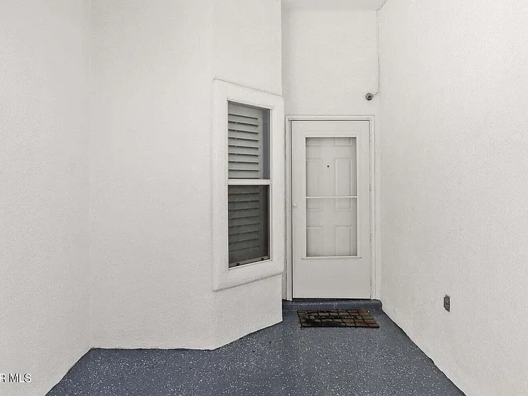6520 Boulder Rdg — Photo 3