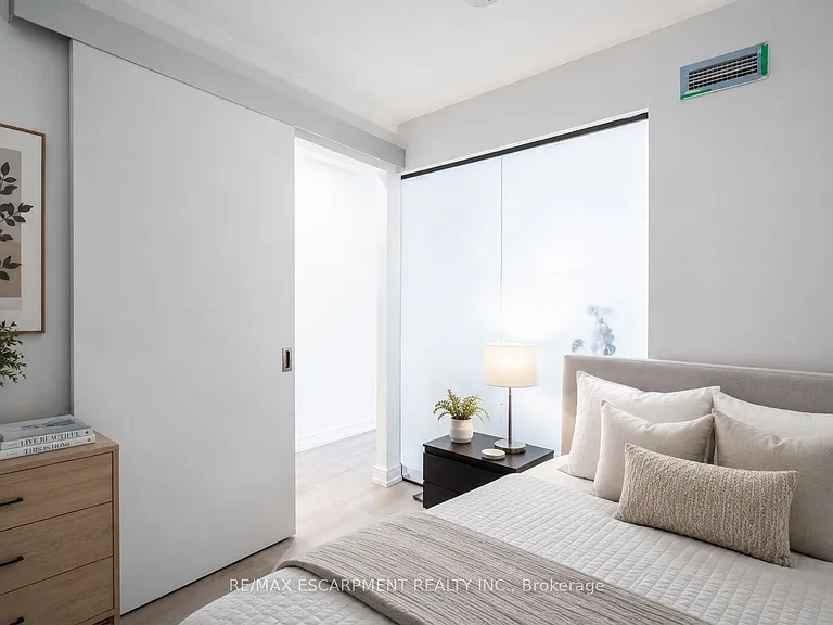 1 Jarvis St #1504 — Photo 13