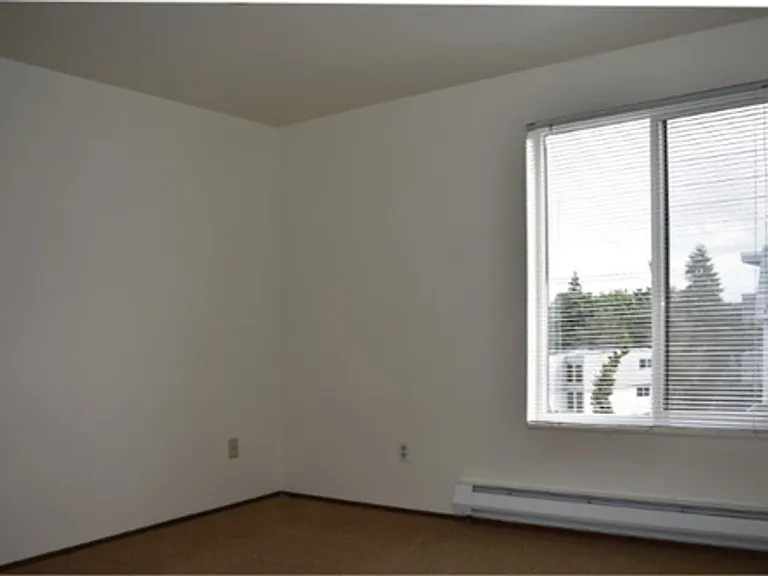 Magnolia Vista & Manor | Where Space Meets Neighborhood Charm | 1 Month Free! — Photo 12