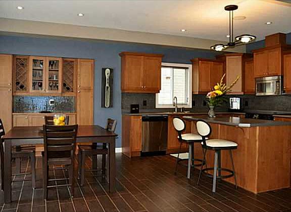 3rd image of 211 Chambers Dr
