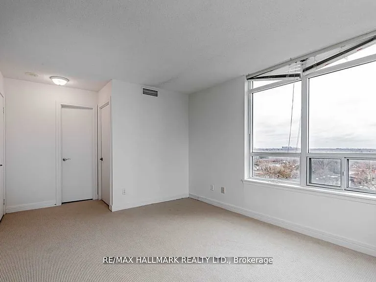16 Harrison Garden Blvd #1102 — Photo 20