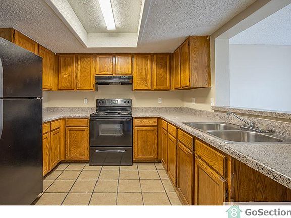 3rd image of 403 Hartline Dr APT 3