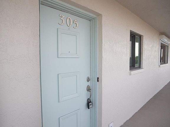 3rd image of 1595 N Atlantic Ave APT 305