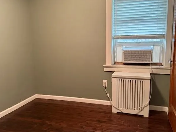 33 62nd Street image 5 of 20