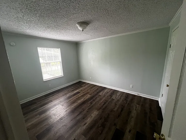 1098 Victory Ln — Photo 18