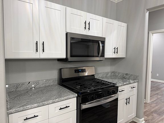 4th image of 1302 E 41st Ave