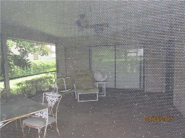 383465_1