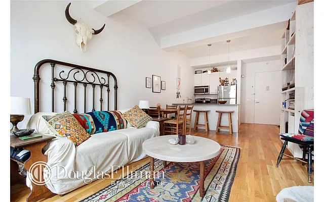 Rented by Douglas Elliman | media 23