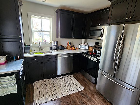 5th image of 4231 Craig Ave