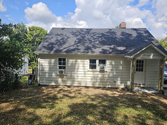 2nd image of 405 S Poplar St