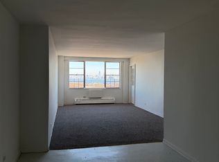 700 Victory Blvd APT 17, Staten Island, NY 10301