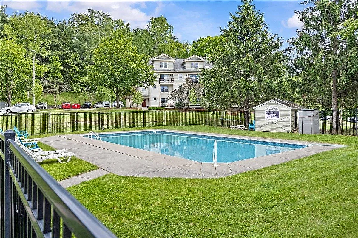 2 bed, 850 sqft, $2,000 — Photo 1