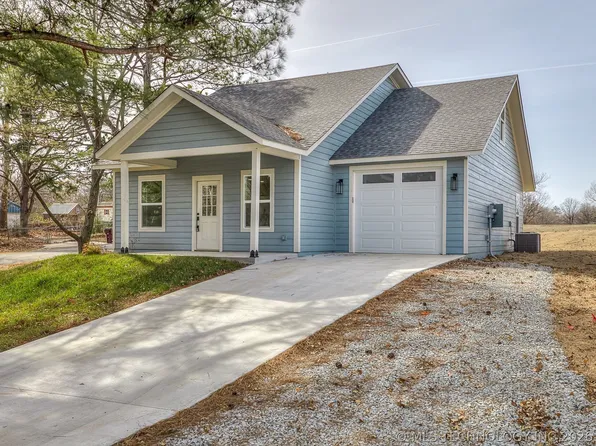 1701 E McGill Cir, Eufaula, OK 74432