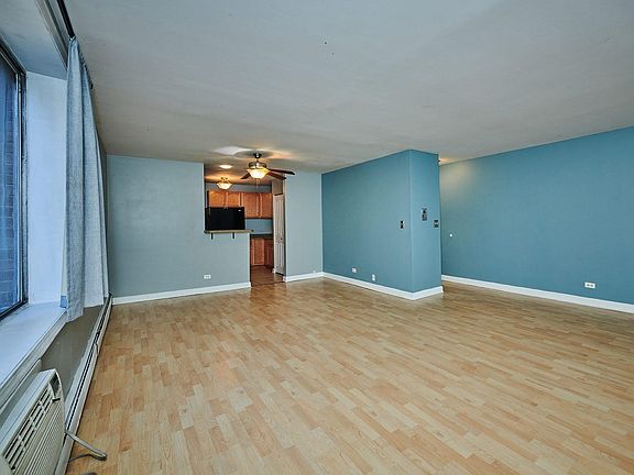 3rd image of 7320 N Rogers Ave APT 208