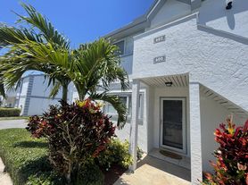 600 Beach Park Ln