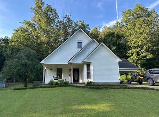 76 Cherokee Rd, Cherokee Village, AR 72529