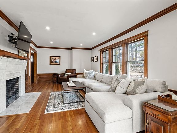 5th image of 18 Fairfax Rd