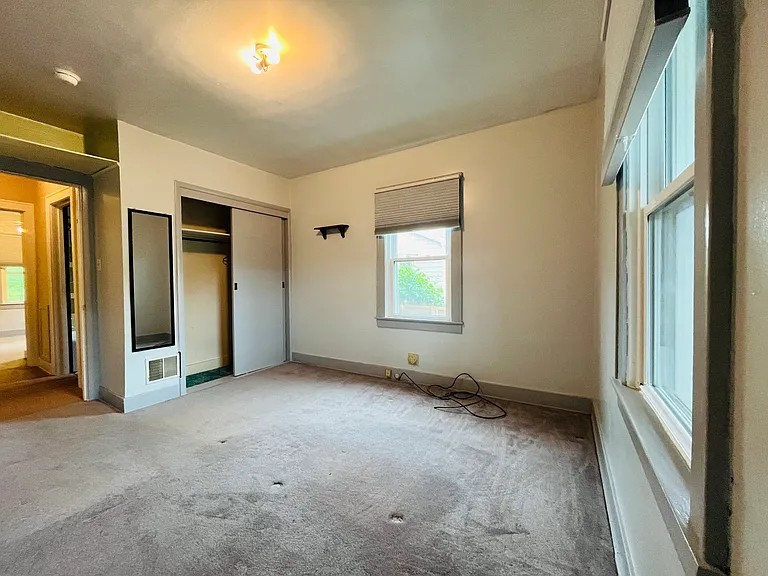 703 Laura St — Photo 11