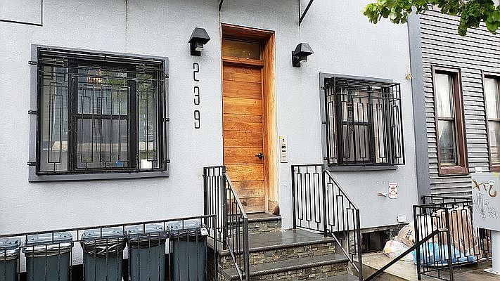 1st image of 239 Montrose Ave APT 3R