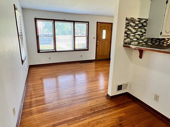 5th image of 1001 Locust St