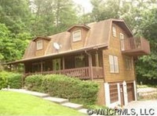 88 Rowe Ct, Hendersonville, NC 28792