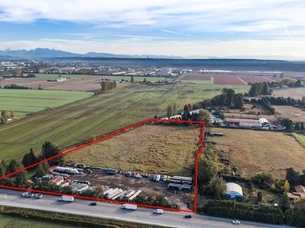 6760 62b St, Delta, BC V4K 5A8