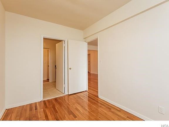 This 8'x12' Bonus Room can be used as a guest room, a nursery, a home office, a den or a dining room.